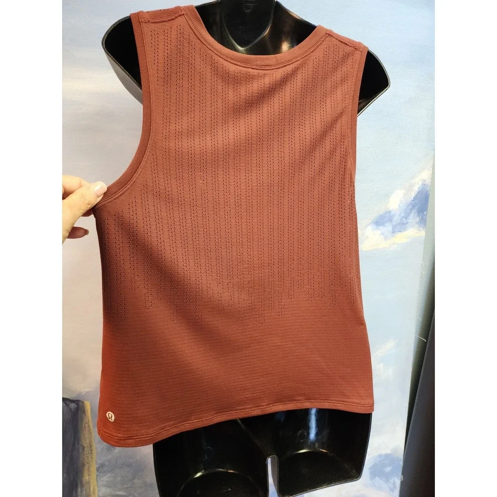 Lululemon SZ 12Train To Be Tank Brick  LW1CXAS